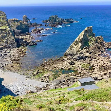 The Cliffs - Esteiro Saltwater Country house Porto do Barqueiro