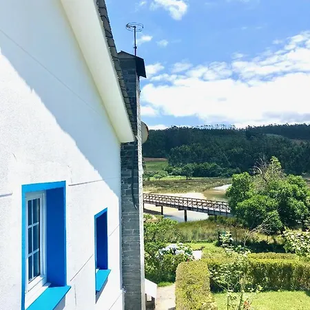 The Cliffs - Esteiro Saltwater Country house Porto do Barqueiro