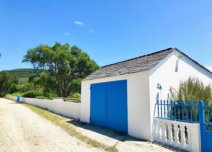 The Cliffs - Esteiro Saltwater Porto do Barqueiro